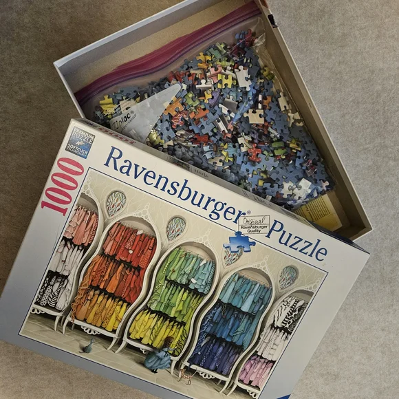 Ravensburg HTF Fantastic Fashionista 1000 Piece Puzzle - Picture 6 of 6